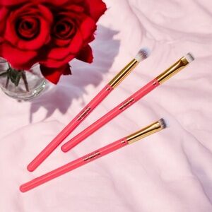 🩷🆕🩷 ALAMAR COSMETICS Alamar Essentials Eye Trio Brushes